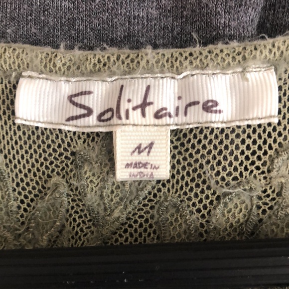 Solitaire Women’s medium Moss Green tank top. - Picture 11 of 11